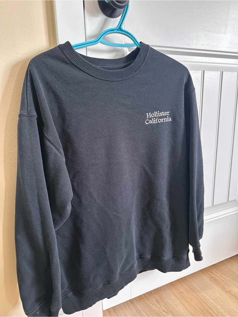 Hollister  Fleece Crewneck Sweatshirt with logo